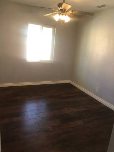 Main picture of 1636 Broadway
