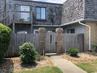 Main picture of 3202 Coral Reef Ct
