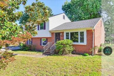 Main picture of 8501 Woodward Dr