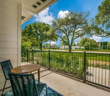 Main picture of 1510 Heights Blvd