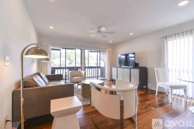 Main picture of 250 Sugar Gum Ln