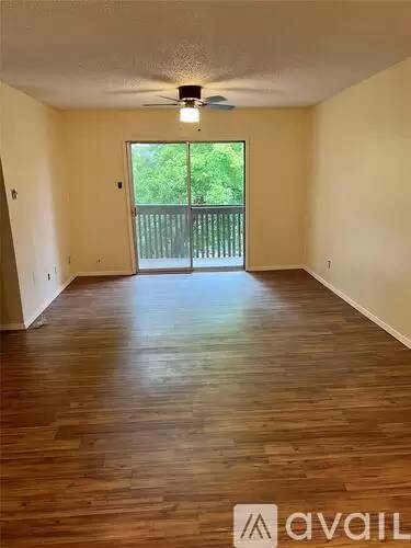 Main picture of River Oaks Condominiums