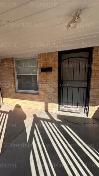 Main picture of 1250 N Volutsia Ave