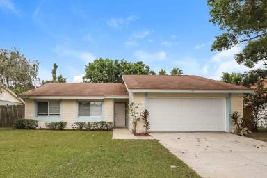 Main picture of 110 Field Ln