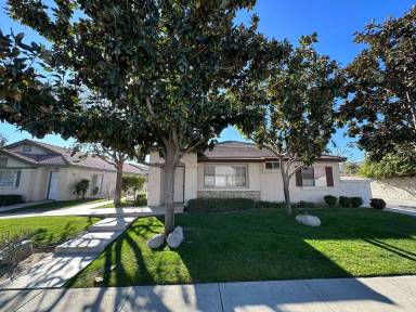 Main picture of 8211 Pebble Cove Ct