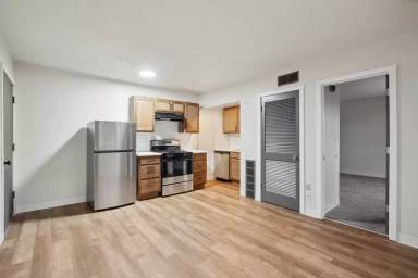 Main picture of 1718 C Ave NE