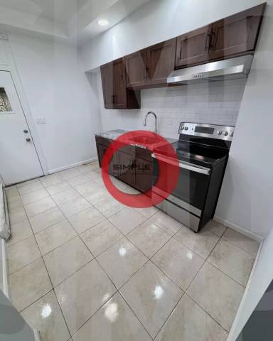 Main picture of 113 W Elm St