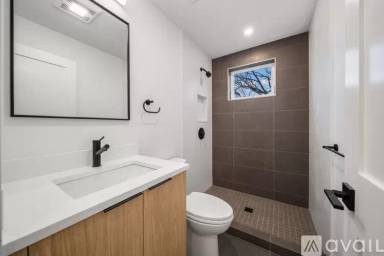 Main picture of 7 Wenham St