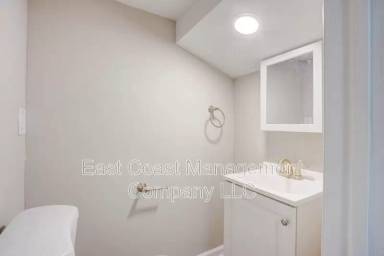 Main picture of 3200 Saint Ambrose Ave