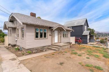 Main picture of 520 Spokane St