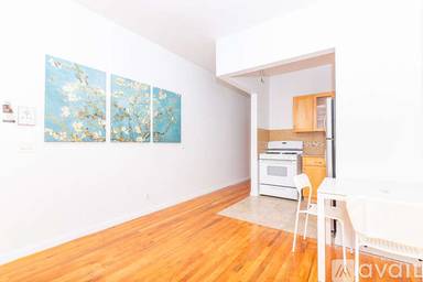 Main picture of 518 Willoughby Ave