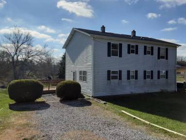 Main picture of 365 Wakeman Ct
