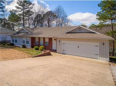 Main picture of 8 Rivercliff Rd