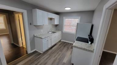 Main picture of 4615 S 2nd St