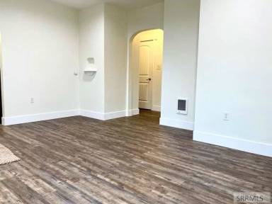 Main picture of 942 10th St