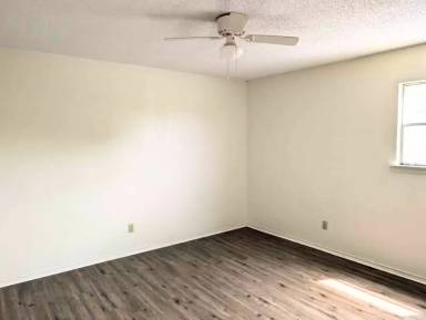 Main picture of 505 Hackberry St