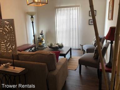 Main picture of 904 S Dwight Ave