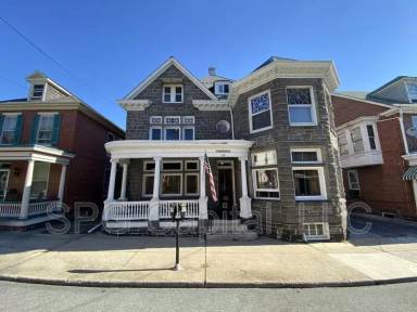 Main picture of 38 E Middle St, Gettysburg