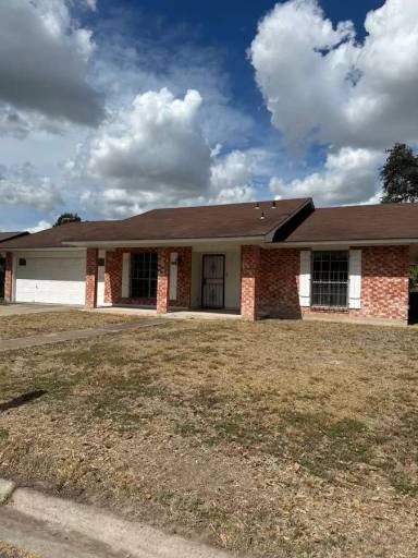 Main picture of 1920 Hibiscus Ave