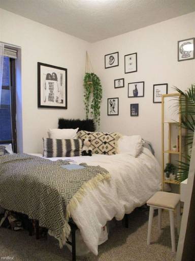 Main picture of 610 Columbus Ave