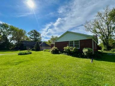 Main picture of 8123 W 88th St