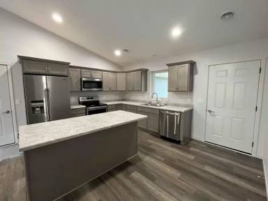 Main picture of 2309 Lake Ave