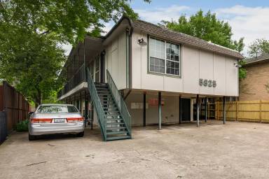 Main picture of 5811 Reiger Ave