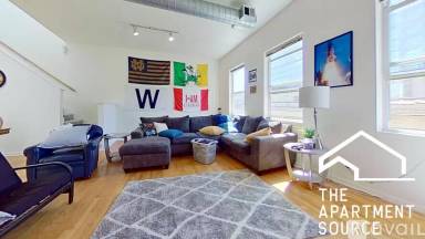 Main picture of 1526 N Halsted St