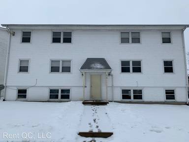 Main picture of 636 W 63rd St