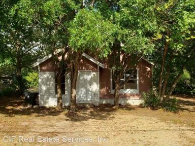 Main picture of 1107 S Old Temple Rd