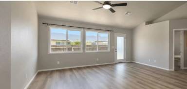 Main picture of 3123 Village Green St