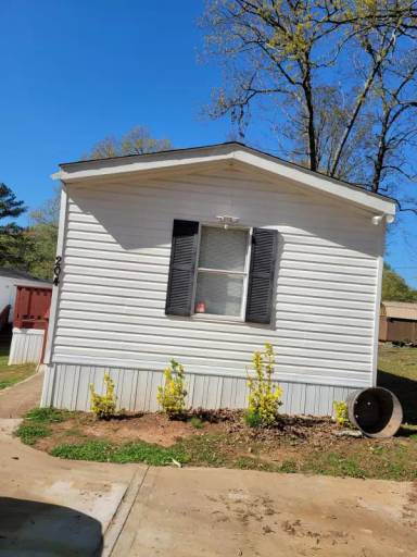 Main picture of 204 Fleetwood Dr