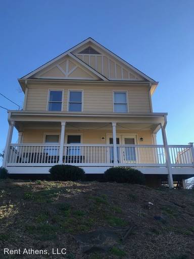 Main picture of 136 Strickland Ave