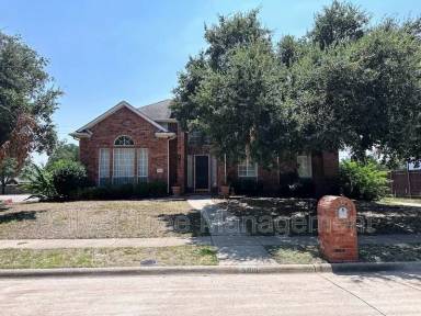 Main picture of 3200 Blenheim Ct