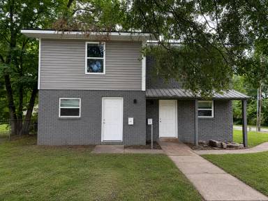 Main picture of 207 S 13th St