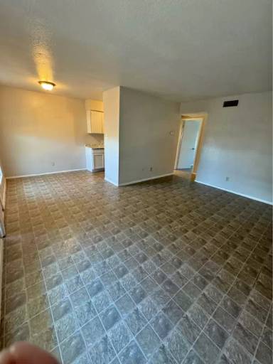 Main picture of 1533 Industrial Dr E