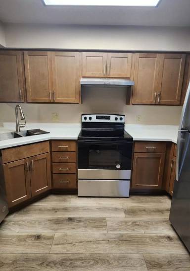 Main picture of 235 Echo Cir SE