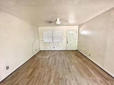 Main picture of 1410 Leader Dr