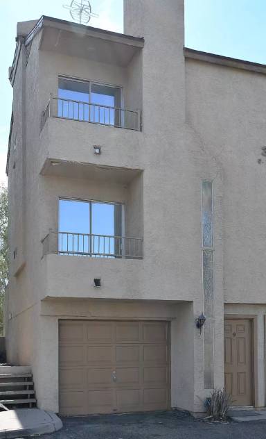 Main picture of 225 N Pomeroy Apartments