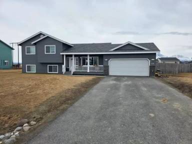 Main picture of 1174 N Angus Loop
