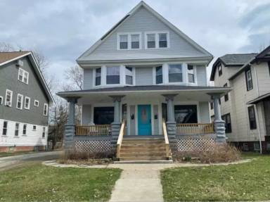 Main picture of 1273 W 106th St