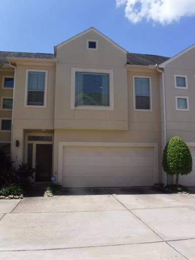 Main picture of 3809 Centerplaza Dr