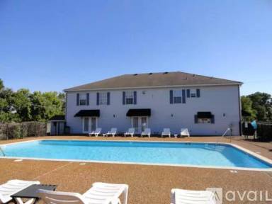 Main picture of 2258 Lebanon Pike