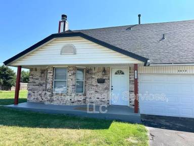 Main picture of 3512 Oakcliff Dr