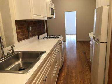 Main picture of 240 Sullivan St