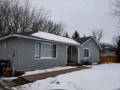 Main picture of 419 Mallory St N