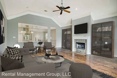 Main picture of 1529 Blair St