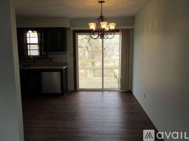 Main picture of 1303 S Fairview Rd