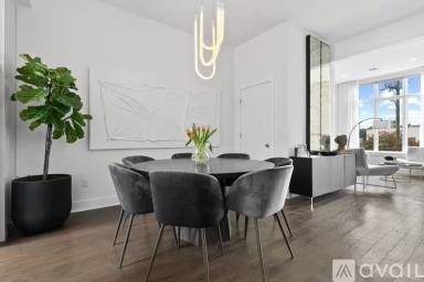 Main picture of 6 Bauhaus Ct