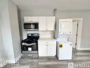 Main picture of 1546 W Walton St